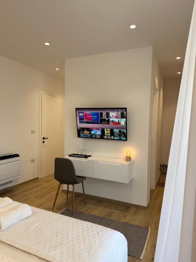Hotel Restaurant Natyra E Qete Lezha Kültér fotó