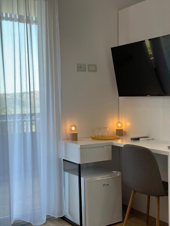 Hotel Restaurant Natyra E Qete Lezha Kültér fotó