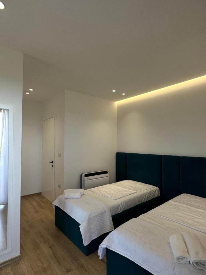 Hotel Restaurant Natyra E Qete Lezha Kültér fotó